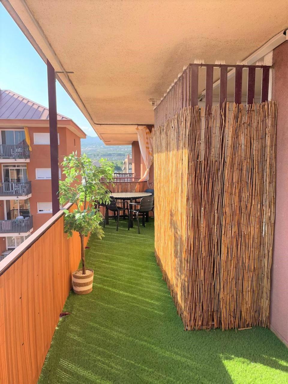 Apartamento Con Piscina Y Gran Terraza Con Vistas - Muy Cerca De La Playa, El Centro Y La Estacion Apartment Vilassar De Mar Exterior photo
